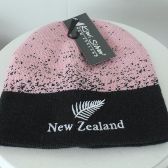 Kiwi Silver New Zealand Beanie - Picture 2 of 3